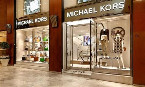 Negozi di abbigliamento Michael Kors nella provincia di Palermo .